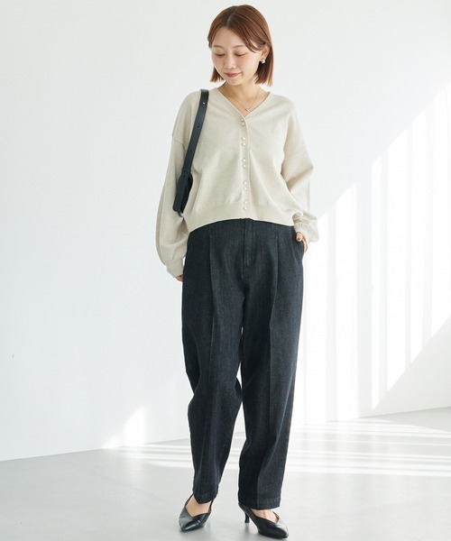 LAVEANGE（ラビアンジェ）の「タックテーパードデニム（デニムパンツ・レディース・ブラック/ネイビー・M/LL/3L/4L/5L）」の9枚目の写真