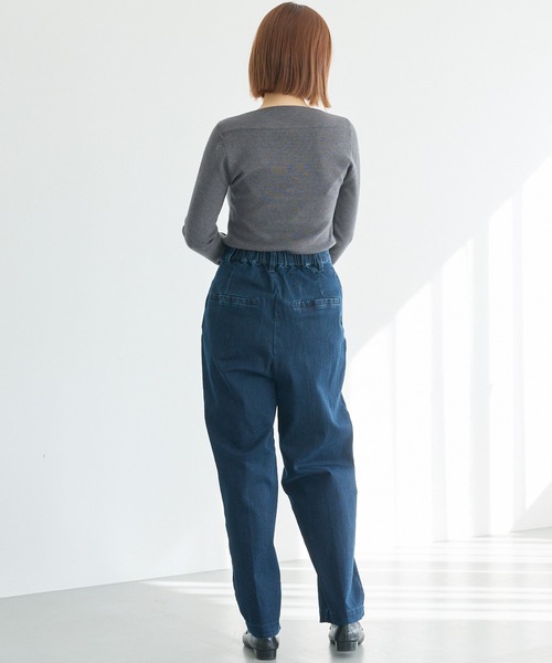 LAVEANGE（ラビアンジェ）の「タックテーパードデニム（デニムパンツ・レディース・ブラック/ネイビー・M/LL/3L/4L/5L）」の22枚目の写真