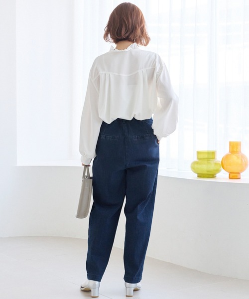 LAVEANGE(ラビアンジェ)の「タックテーパードデニム(デニムパンツ・レディース・ブラック/ネイビー・M/LL/3L/4L/5L)」の18枚目の写真