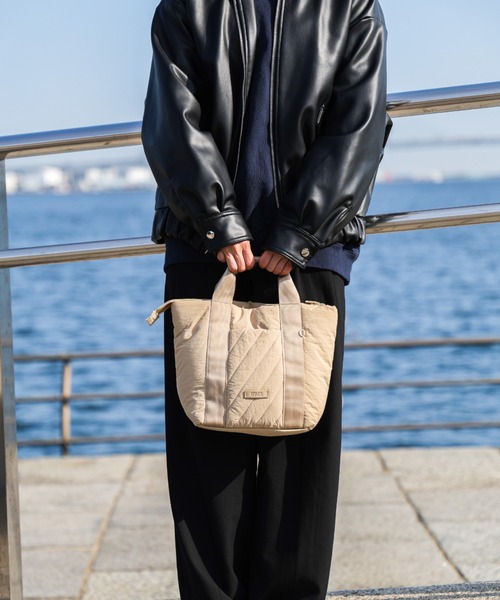 INUK(イヌーク)の「【INUK(イヌーク)】SETON-Q SMALL | 撥水素材 | 2WAY | ショルダーバッグ | 軽量 | デイリーユース(ハンドバッグ・レディース・ベージュ/カーキ・ONE SIZE)」の12枚目の写真