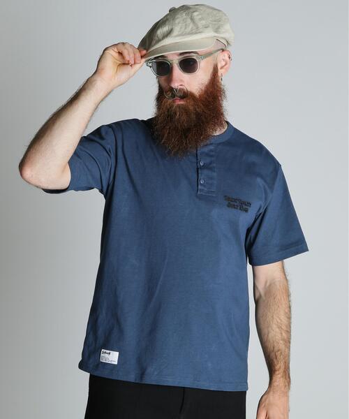 Schott（ショット）の「Schott/ショット/FINEST QUALITY BUILT TOUGH EMB. HENLEY T-SHIRT/刺繍 ヘンリー Tシャツ（Tシャツ/カットソー・メンズ・チャコールグレー/ホワイト/ネイビー・2XL/XL/L/M）」の3枚目の写真