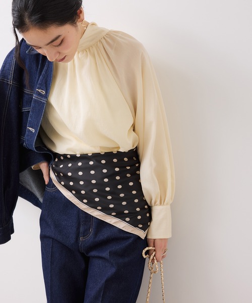 VIS（ビス）の「ドット柄スカーフ 70×70cm（バンダナ/スカーフ・レディース・ホワイト系その他/ブラック系その他・FREE）」の2枚目の写真