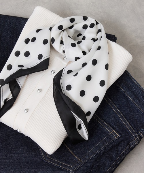 VIS（ビス）の「ドット柄スカーフ 70×70cm（バンダナ/スカーフ・レディース・ホワイト系その他/ブラック系その他・FREE）」の3枚目の写真