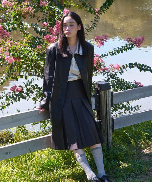 TTUDEMENT(トュードメント)の「BOX PLEATS MIDI SKIRT_BROWN(スカート・レディース・その他・L/M/S)」の2枚目の写真