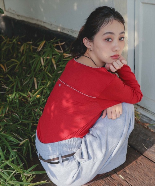 miette(ミエット)の「ピコ刺繍アイレットジャガードトップス(Tシャツ/カットソー・レディース・ネイビー/レッド/グレー/オフホワイト/ライトブルー・S/M/L)」の5枚目の写真
