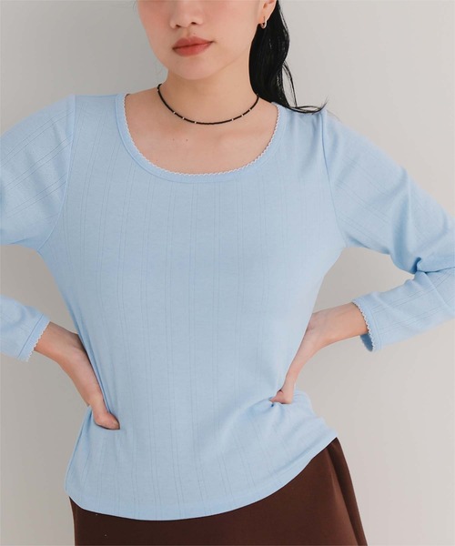 miette(ミエット)の「ピコ刺繍アイレットジャガードトップス(Tシャツ/カットソー・レディース・ネイビー/レッド/グレー/オフホワイト/ライトブルー・S/M/L)」の4枚目の写真