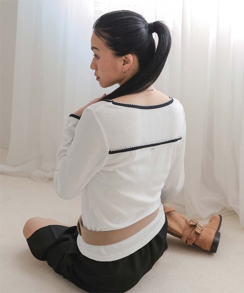 miette(ミエット)の「ピコ刺繍アイレットジャガードトップス(Tシャツ/カットソー・レディース・ネイビー/レッド/グレー/オフホワイト/ライトブルー・S/M/L)」の9枚目の写真