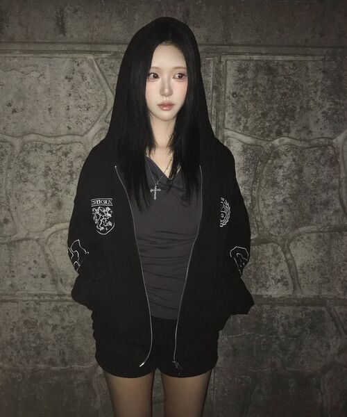 CRIGUN(クリガン)の「CLUB JERSEY ZIP-UP HOODIE BLACK(パーカー・レディース・ブラック・WS/MEDIUM/LARGE/X-LARGE)」の8枚目の写真