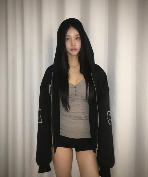 CRIGUN(クリガン)の「CLUB JERSEY ZIP-UP HOODIE BLACK(パーカー・レディース・ブラック・WS/MEDIUM/LARGE/X-LARGE)」の9枚目の写真