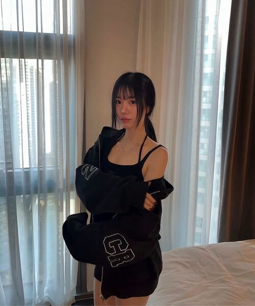 CRIGUN(クリガン)の「CLUB JERSEY ZIP-UP HOODIE BLACK(パーカー・レディース・ブラック・WS/MEDIUM/LARGE/X-LARGE)」の16枚目の写真