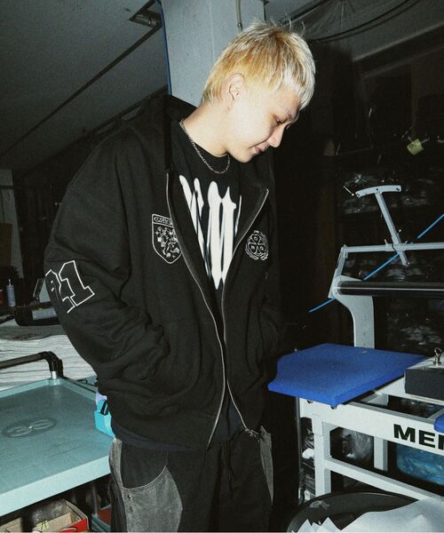 CRIGUN(クリガン)の「CLUB JERSEY ZIP-UP HOODIE BLACK(パーカー・レディース・ブラック・WS/MEDIUM/LARGE/X-LARGE)」の17枚目の写真