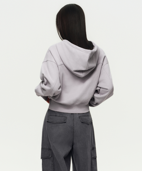 MUSINSA STANDARD WOMAN（ムシンサスタンダードウーマン）の「ウィメンズボリュームクロップフードパーカー[パープルグレー]（パーカー・レディース・その他・LARGE/SMALL/MEDIUM/X-SMALL）」の3枚目の写真