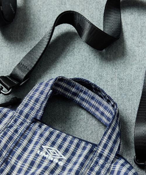 UMBRO(アンブロ)の「UMBRO/アンブロ SP BOSTON MINI BAG/別注 チェック&ストライプ ミニボストンバッグ(ショルダーバッグ・メンズ・ホワイト/ブラック/ネイビー/ブルー/グリーン・ONE SIZE)」の11枚目の写真