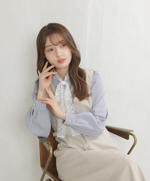 ASTORIA ODIER（アストリアオディール）の「レースリボンタイブラウス（シャツ/ブラウス・レディース・ピンクベージュ/ミント/ホワイト/グレイッシュブルー・MEDIUM）」の3枚目の写真