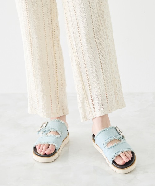 coca(ANDEX shoes product)(コカ)の「厚底 デニム ビジューバックル サンダル(サンダル・レディース・ブルー/ブラック・MEDIUM/LARGE/SMALL)」の3枚目の写真