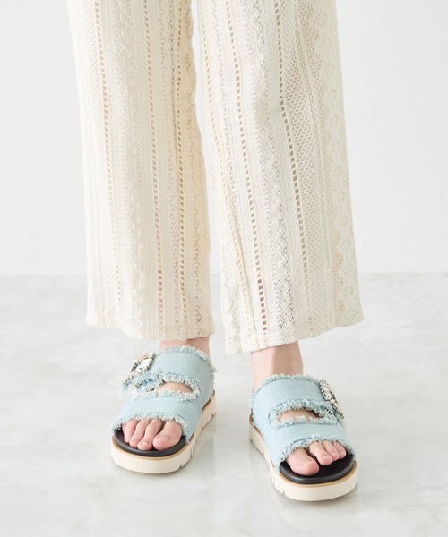 coca(ANDEX shoes product)(コカ)の「厚底 デニム ビジューバックル サンダル(サンダル・レディース・ブルー/ブラック・MEDIUM/LARGE/SMALL)」の4枚目の写真