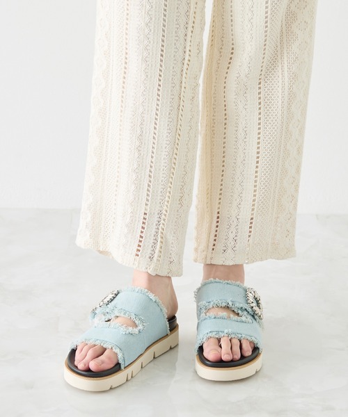 coca(ANDEX shoes product)(コカ)の「厚底 デニム ビジューバックル サンダル(サンダル・レディース・ブルー/ブラック・MEDIUM/LARGE/SMALL)」の6枚目の写真