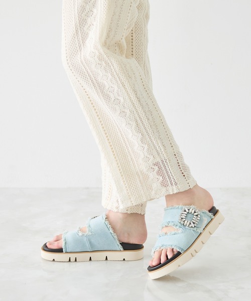 coca(ANDEX shoes product)(コカ)の「厚底 デニム ビジューバックル サンダル(サンダル・レディース・ブルー/ブラック・MEDIUM/LARGE/SMALL)」の7枚目の写真