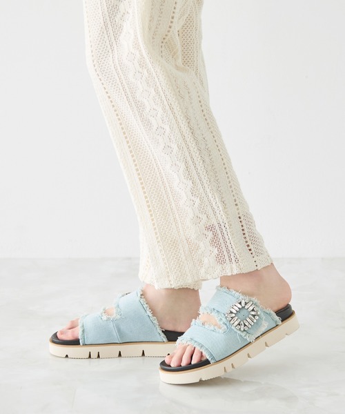 coca(ANDEX shoes product)(コカ)の「厚底 デニム ビジューバックル サンダル(サンダル・レディース・ブルー/ブラック・MEDIUM/LARGE/SMALL)」の8枚目の写真