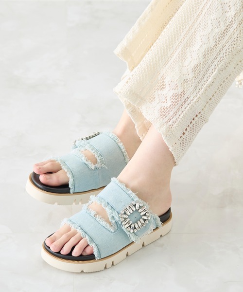 coca(ANDEX shoes product)(コカ)の「厚底 デニム ビジューバックル サンダル(サンダル・レディース・ブルー/ブラック・MEDIUM/LARGE/SMALL)」の15枚目の写真