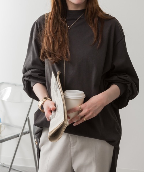 aity(アイティ)の「M-5L バルーンスリーブ モックネック無地ロンT(Tシャツ/カットソー・レディース・チャコールグレー/グレイッシュベージュ/ミント/ブラック/オフホワイト・LL~3L/4L~5L/M~L)」の15枚目の写真
