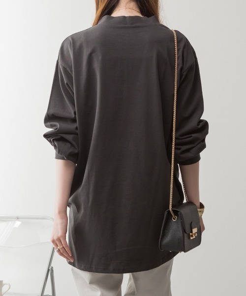 aity(アイティ)の「M-5L バルーンスリーブ モックネック無地ロンT(Tシャツ/カットソー・レディース・チャコールグレー/グレイッシュベージュ/ミント/ブラック/オフホワイト・LL~3L/4L~5L/M~L)」の18枚目の写真