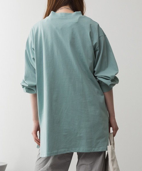 aity(アイティ)の「M-5L バルーンスリーブ モックネック無地ロンT(Tシャツ/カットソー・レディース・チャコールグレー/グレイッシュベージュ/ミント/ブラック/オフホワイト・LL~3L/4L~5L/M~L)」の6枚目の写真