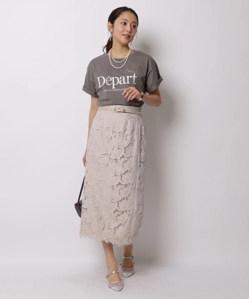 JUSGLITTY（ジャスグリッティー）の「ベルト付レースタイトスカート（スカート・レディース・ピンクベージュ/ネイビー/ホワイト・2/1/0）」の6枚目の写真