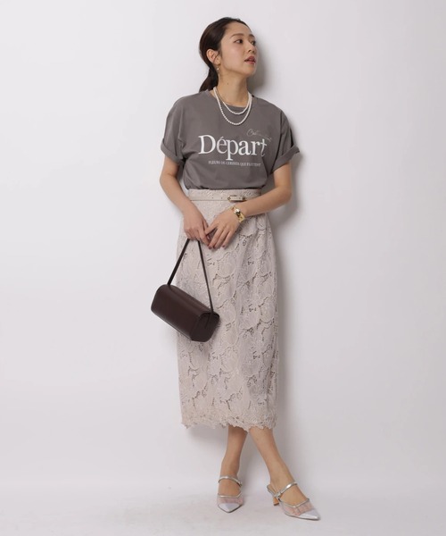 JUSGLITTY（ジャスグリッティー）の「ベルト付レースタイトスカート（スカート・レディース・ピンクベージュ/ネイビー/ホワイト・2/1/0）」の8枚目の写真