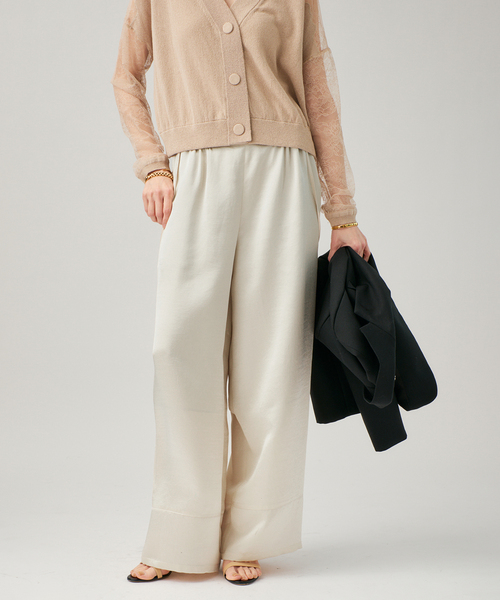 VERMEIL par iena（ヴェルメイユパーイエナ）の「サテンサスペンダーパンツ（その他パンツ・レディース・ブラック/アイボリー・38/36/40）」の9枚目の写真