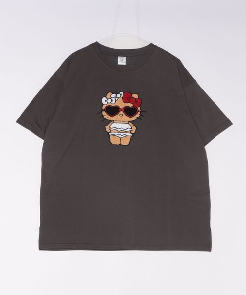 sanrio(サンリオ)の「sanrio(サンリオ)日焼けキャラクター サガラ刺繍 ビッグTシャツ/半袖 キャラT 夏コーデシャツ(Tシャツ/カットソー・レディース・スミクロ/グレー系/オフホワイト/サックスブルー・M/L)」の7枚目の写真