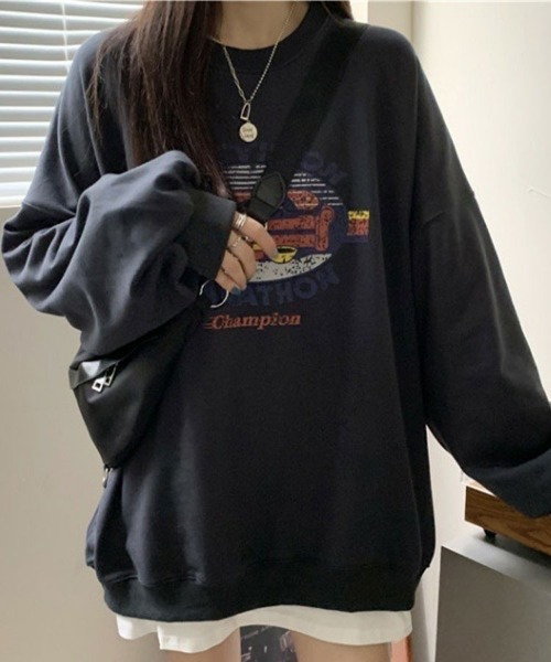 SallyLunn（サリーラン）の「ヴィンテージプリント オーバーサイズスウェット（スウェット・レディース・ブラック/グレー・LARGE/MEDIUM）」の6枚目の写真