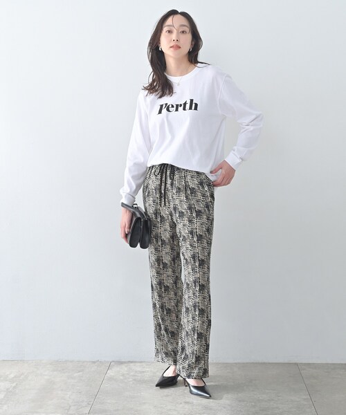UNTITLED(アンタイトル)の「【Munich】ワイドレッグイージーパンツ/geometric(その他パンツ・レディース・ブラック系・02)」の4枚目の写真
