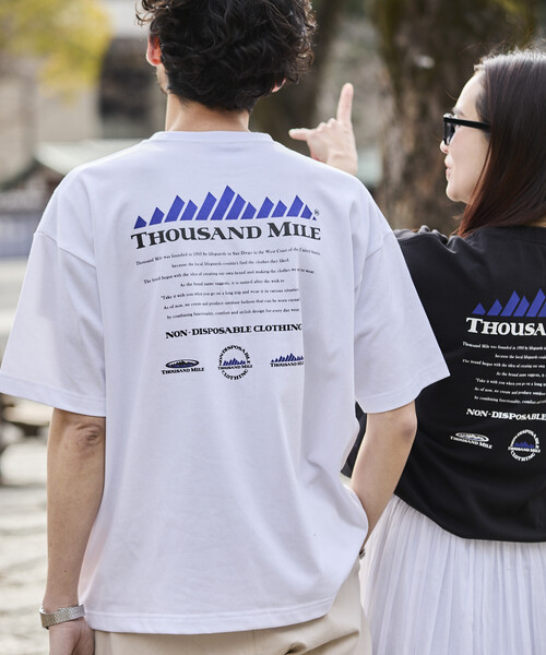 THOUSAND MILE(サウザンドマイル)の「限定展開 THOUSAND MILE/サウザンドマイル THOUSAND MILE×FREAK'S STORE/サウザンドマイル 別注 バックプリント ヒストリーロゴTシャツ/抗菌防臭/吸水速乾(Tシャツ/カットソー・メンズ・ホワイト/グリーン/アッシュグレー/ブラック・SMALL/MEDIUM/LARGE)」の2枚目の写真