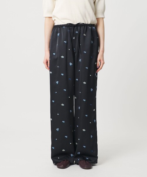 BEAUTY&YOUTH UNITED ARROWS(ビューティーアンドユースユナイテッドアローズ)の「フラワー エンブロイダリー ドローストリング パンツ ウォッシャブル(その他パンツ・レディース・ライトグレー/ブラック・M/S)」の8枚目の写真