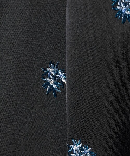 BEAUTY&YOUTH UNITED ARROWS(ビューティーアンドユースユナイテッドアローズ)の「フラワー エンブロイダリー ドローストリング パンツ ウォッシャブル(その他パンツ・レディース・ライトグレー/ブラック・M/S)」の14枚目の写真