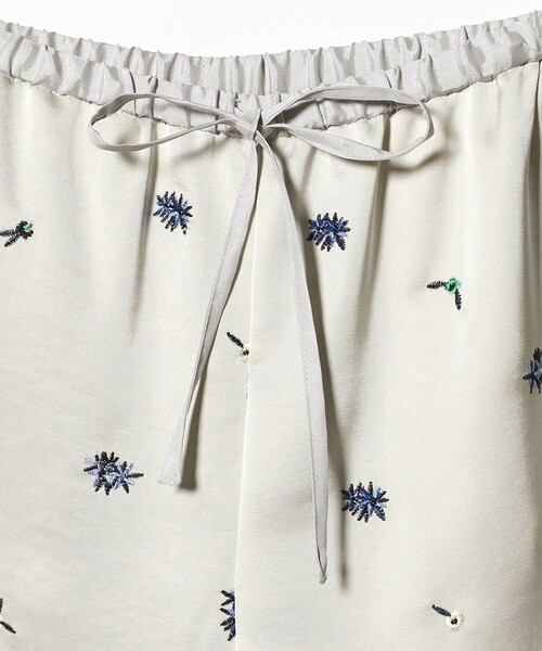 BEAUTY&YOUTH UNITED ARROWS(ビューティーアンドユースユナイテッドアローズ)の「フラワー エンブロイダリー ドローストリング パンツ ウォッシャブル(その他パンツ・レディース・ライトグレー/ブラック・M/S)」の21枚目の写真