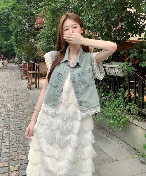 &soiree(アンドソワレ)の「レース切り替えデニムベスト(ベスト・レディース・ブルー・SMALL/X-LARGE/LARGE/MEDIUM)」の3枚目の写真