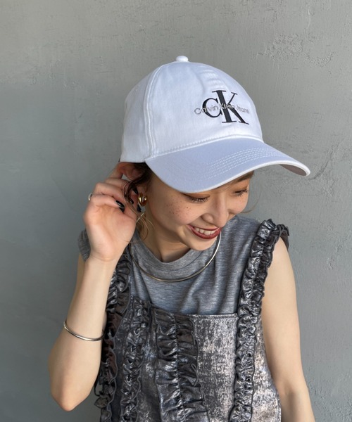 新品タグ付き 8053205 モノグラムモチーフ ベースボールキャップ Calvin Klein Jeans/カルバンクラインジーンズ] モノグラムロゴ刺繍
