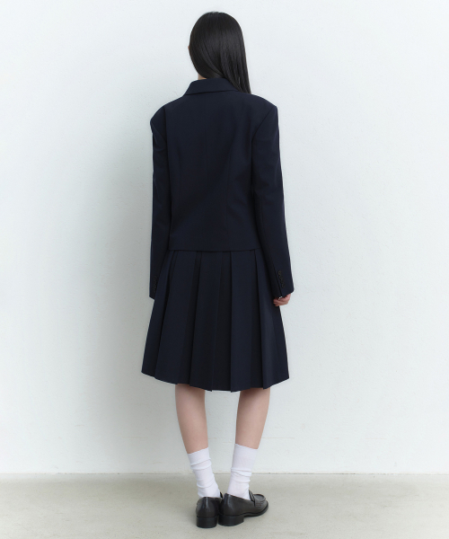 MUSINSA STANDARD WOMAN（ムシンサスタンダードウーマン）の「ウィメンズ4ボタンショートブレザー[ネイビー]（テーラードジャケット・レディース・その他・SMALL/MEDIUM/LARGE/X-SMALL）」の4枚目の写真