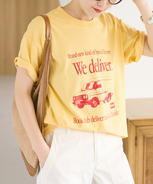 Spick & Span(スピックアンドスパン)の「《別注》BOOK CLUB/ブッククラブ We Deliver Tshirt(Tシャツ/カットソー・レディース・ブルー/ブラック系その他/イエロー・FREE)」の3枚目の写真