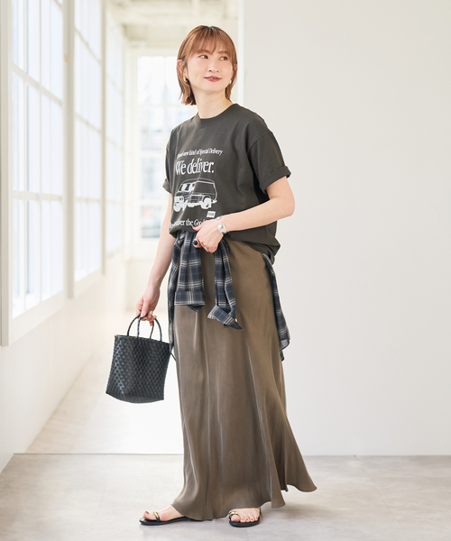 Spick & Span(スピックアンドスパン)の「《別注》BOOK CLUB/ブッククラブ We Deliver Tshirt(Tシャツ/カットソー・レディース・ブルー/ブラック系その他/イエロー・FREE)」の4枚目の写真