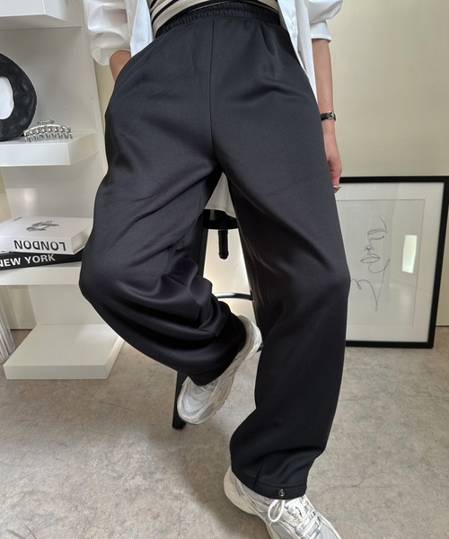 Feliz(フェリス)の「カーブスウェットパンツ(スウェットパンツ・レディース・ブラック・FREE)」の1枚目の写真