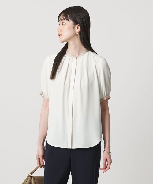 UNITED ARROWS(ユナイテッドアローズ)の「バイカラーパイピング ショートスリーブ ブラウス(シャツ/ブラウス・レディース・その他7/オフホワイト/ナチュラル/ダークグレー/ダークブラウン/その他1・FREE)」の2枚目の写真