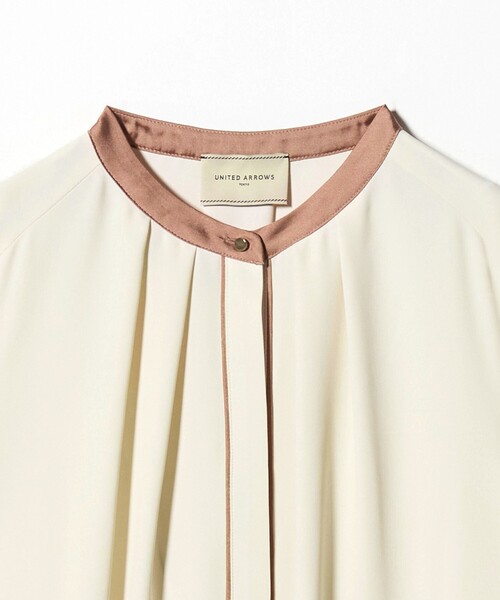 UNITED ARROWS(ユナイテッドアローズ)の「バイカラーパイピング ショートスリーブ ブラウス(シャツ/ブラウス・レディース・その他7/オフホワイト/ナチュラル/ダークグレー/ダークブラウン/その他1・FREE)」の19枚目の写真