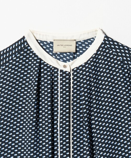 UNITED ARROWS(ユナイテッドアローズ)の「バイカラーパイピング ショートスリーブ ブラウス(シャツ/ブラウス・レディース・その他7/オフホワイト/ナチュラル/ダークグレー/ダークブラウン/その他1・FREE)」の22枚目の写真