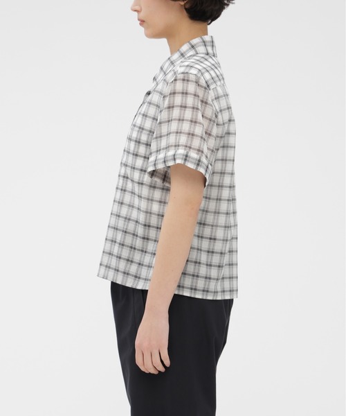 MARGARET HOWELL(マーガレットハウエル)の「SOFT COTTON CHECK(シャツ/ブラウス・レディース・ホワイト×ブラック/ブラック×ホワイト・2/1)」の4枚目の写真