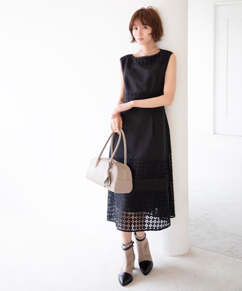 TOCCA(トッカ)の「TOCCA CLOVER BELTED BOOTS ブーツ(ブーツ・レディース・ブラック系/ベージュ系/アイボリー系・LARGE/MEDIUM/SMALL)」の7枚目の写真
