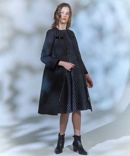 TOCCA(トッカ)の「TOCCA CLOVER BELTED BOOTS ブーツ(ブーツ・レディース・ブラック系/ベージュ系/アイボリー系・LARGE/MEDIUM/SMALL)」の9枚目の写真