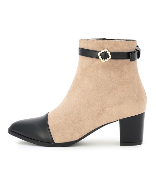 TOCCA(トッカ)の「TOCCA CLOVER BELTED BOOTS ブーツ(ブーツ・レディース・ブラック系/ベージュ系/アイボリー系・LARGE/MEDIUM/SMALL)」の14枚目の写真